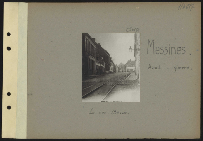 Messines. La rue basse