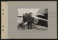 Le Plessis-Belleville. Camp d'aviation GC 17, escadrille numéro 100 lieutenant Haeglin