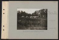 Tracy-le-Val. Baraquements servant d'habitations provisoires