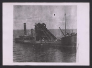 Sibérie. Bateau drague sur la Dvina