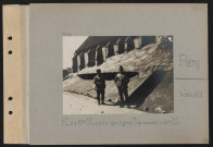 Rémy. PC de la 121e DI au pied de l'église : le général Targe commandant la 121e DI