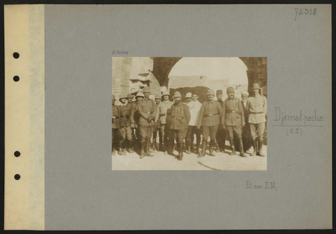 Djemal-pacha (Son Excellence) et son état-major