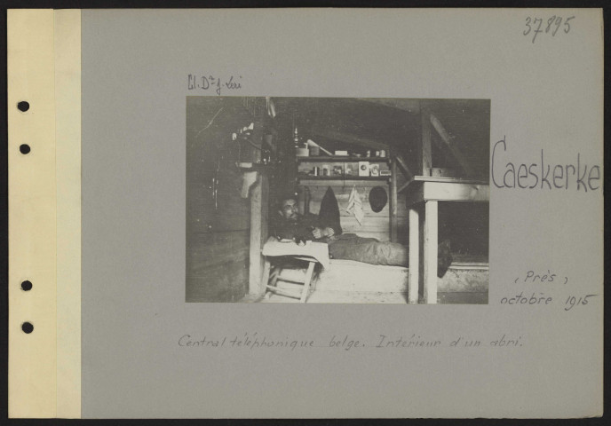 Caeskerke (près). Central téléphonique belge. Intérieur d'un abri