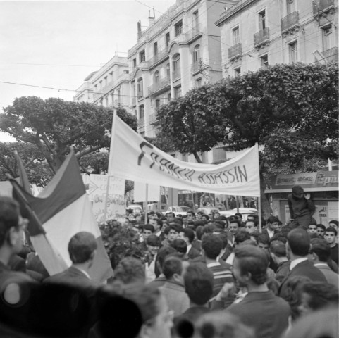 Manifestation contre Franco lors de l'exécution de Julian Grimau
