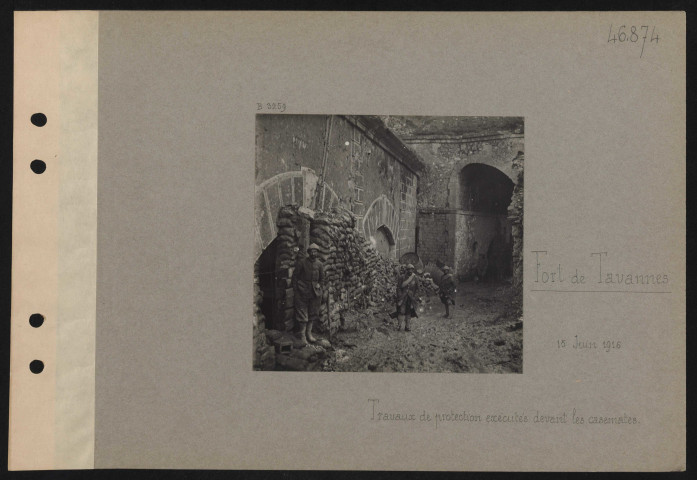 Fort de Tavannes. Travaux de protection exécutés devant les casemates