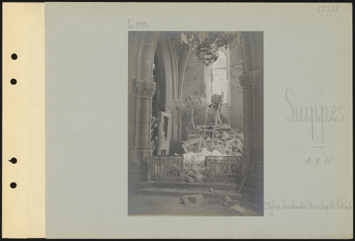 Suippes. L'église bombardée. Une chapelle latérale