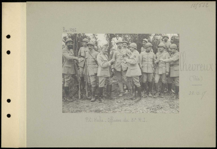 Chevreux (près). Poste de commandement Hoche. Officiers du 31e régiment d'infanterie