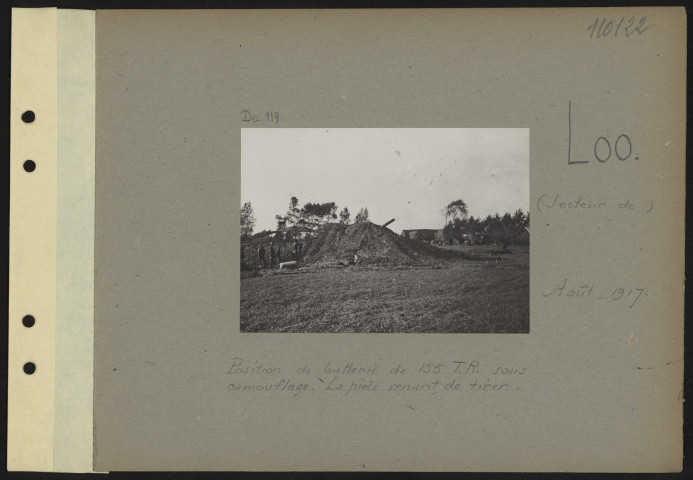 Loo (secteur de). Position de batterie de 155 TR sous camouflage. La pièce venant de tirer