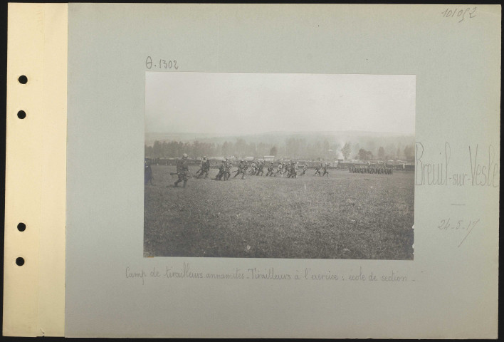 Breuil-sur-Vesle. Camp de tirailleurs annamites. Tirailleurs à l'exercice