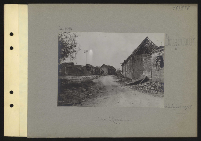 Bouzincourt. Une rue