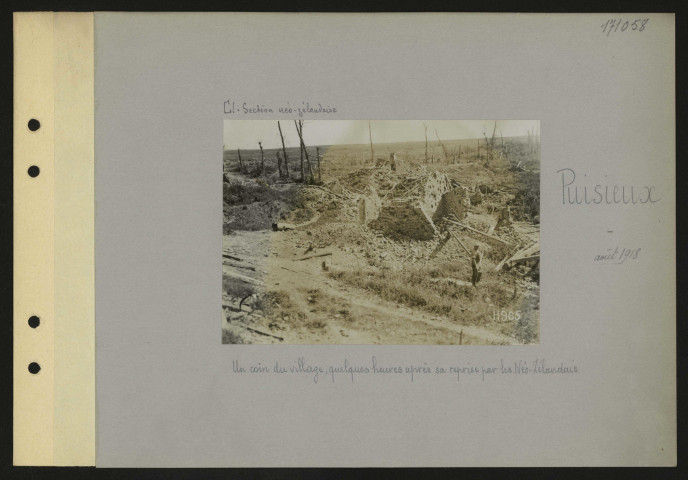 Puisieux. Un coin du village, quelques heures après sa reprise par les Néo-zélandais