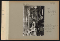 Paris. Usine Panhard et Levassor. Fabrication d'obus explosifs. Logivage