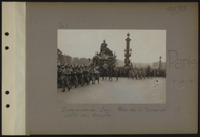 Paris. Independance Day. Place de la Concorde. Défilé des troupes