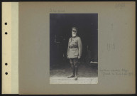 S.l. Capitaine aérostier belge Gérard en tenue d'été 1915