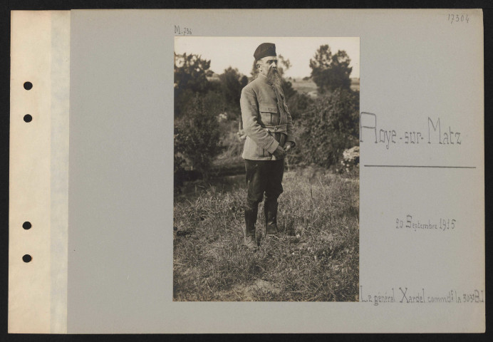 Roye-sur-Matz. Le général Xardel commandant la 303e BI