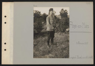 Roye-sur-Matz. Le général Xardel commandant la 303e BI