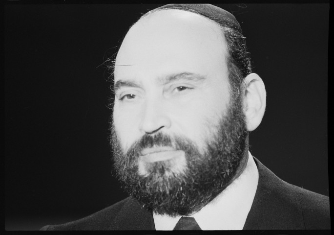 Le grand-rabbin de France, René-Samuel Sirat, invité de l'émission « Cartes sur table »