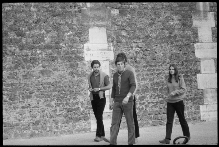 Scènes de rue à Paris, les bords de Seine