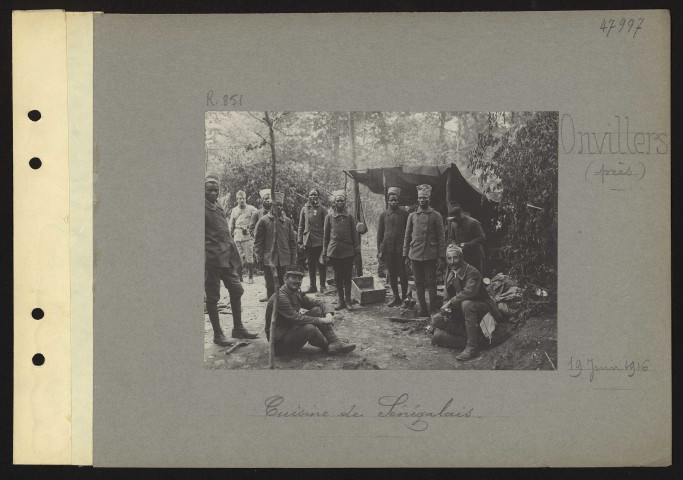 Onvillers (près). Cuisine de Sénégalais