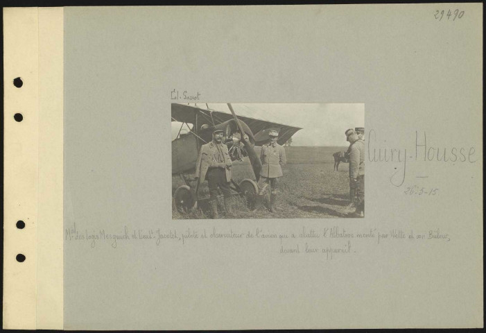 Cuiry-Housse. Maréchal des logis Mesguich et lieutenant Jacotel, pilote et observateur de l'avion qui a abattu l'Albatros monté par Wette et von Bülow, devant leur appareil