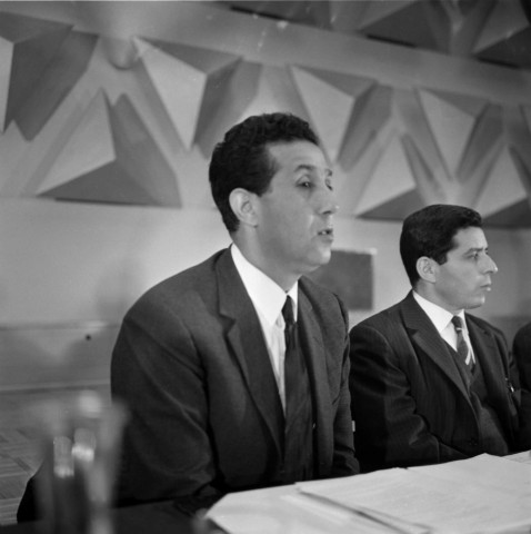 Conférence de presse de Ben Bella à la R.T.A. (radio télévision algérienne)