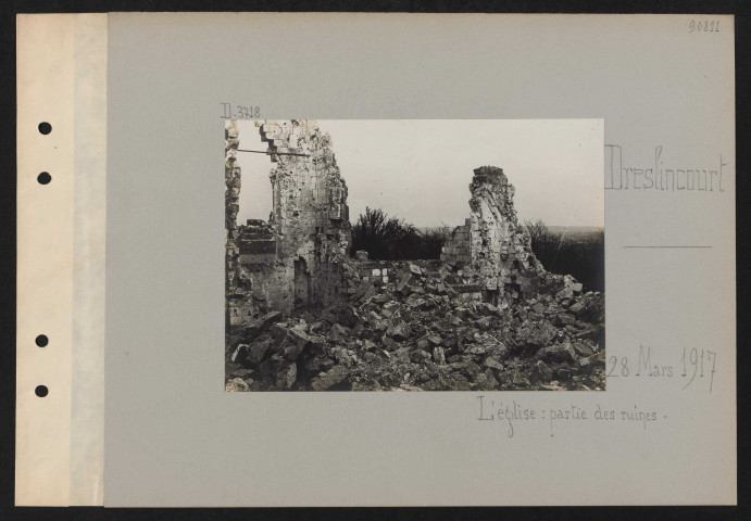 Deslincourt. L'église : partie des ruines