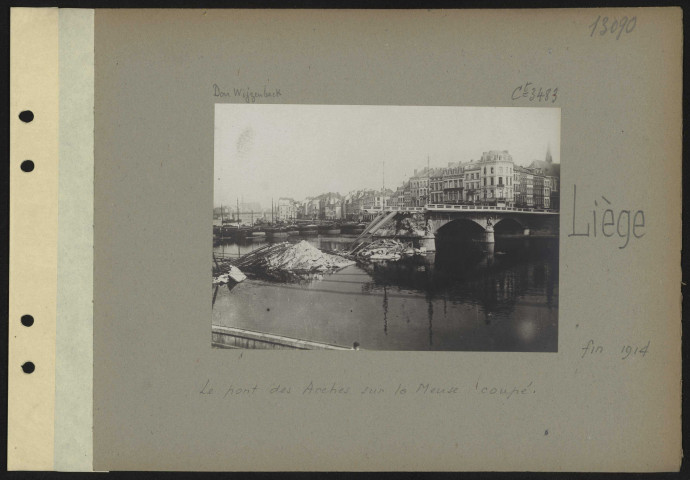 Liège. Le pont des Arches sur la Meuse coupé