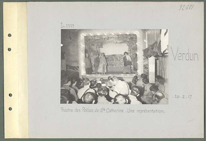 Verdun. Théâtre des Poilus de Sainte-Catherine. Une représentation