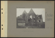 Couckelaere. L'église bombardée