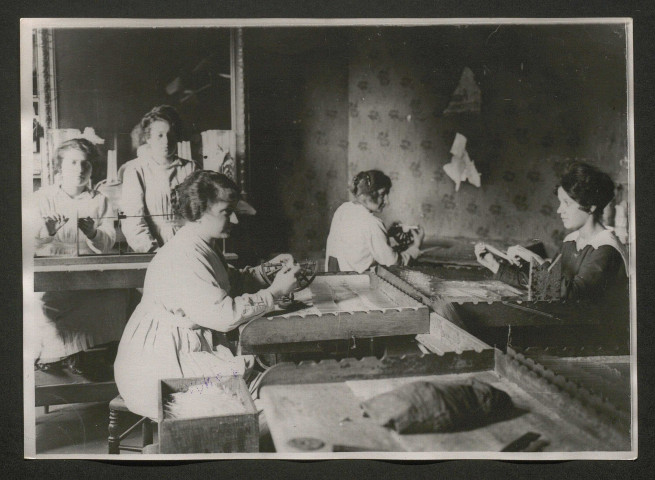 Usine Lepaute et la fabrication du verre triplex à Paris (Seine)