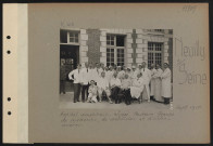Neuilly-sur-Seine. Hôpital américain. Lycée Pasteur. Groupe de médecins, de dentistes et d'infirmières