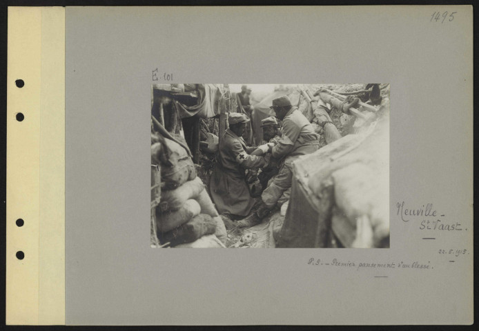 Neuville-Saint-Vaast. PS. Premier pansement d'un blessé