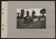 Laverrière. Expériences de motoculture : tracteur agricole Filtz traînant une charrue