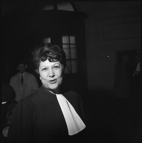 Albert Lévy, le secrétaire général du MRAP, lors d'un procès. Photographies représentant Xavier Vallat