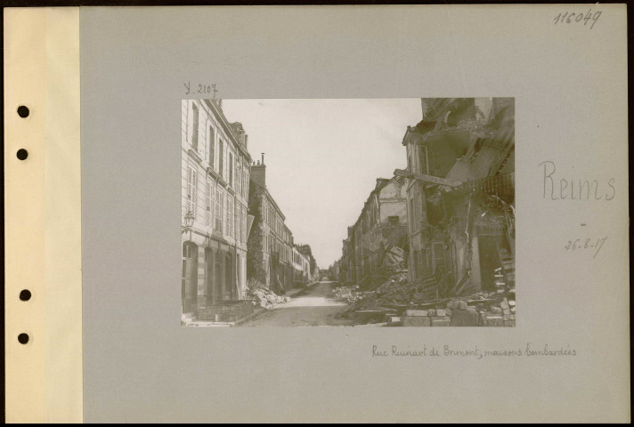 Reims. Rue Ruinart de Brimont, maisons bombardées