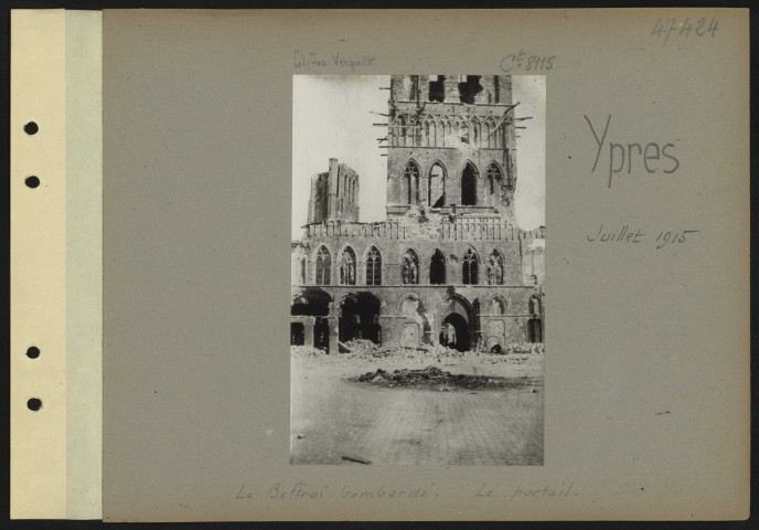 Ypres. Le beffroi bombardé. Le portail