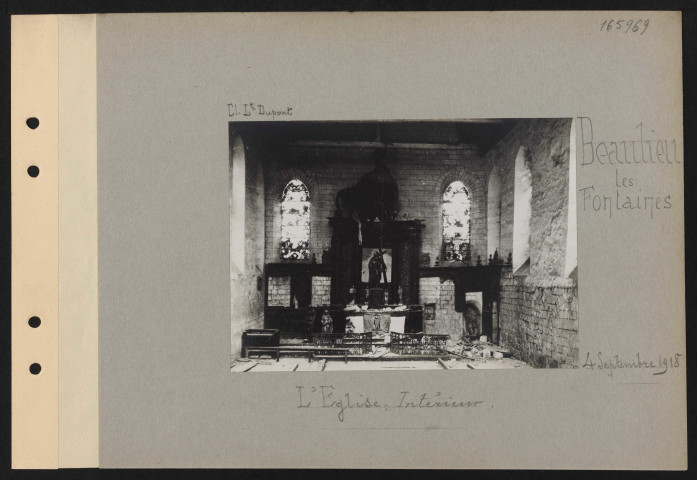 Beaulieu-les-Fontaines. L'église : intérieur