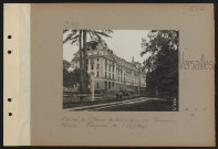 Versailles. Hôpital britannique du Trianon-Palace. Façade de l'hôpital