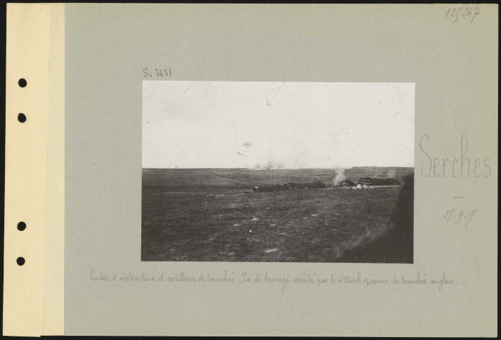 Serches. Centre d'instruction d'artillerie de tranchée. Tir de barrage exécuté par le "Storch", canon de tranchée anglais