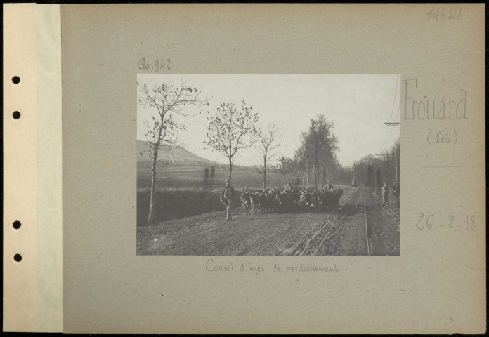 Frouard (près). Convoi d'ânes de ravitaillement