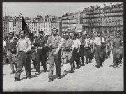Marseille, 29 août 1944. Manifestation de la liberté, après la libération de la ville. Défilé de la MOI (Main d'œuvre Immigrée)