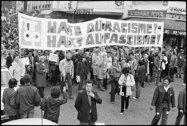 Manifestation anti-raciste après l'attentat de la rue Copernic