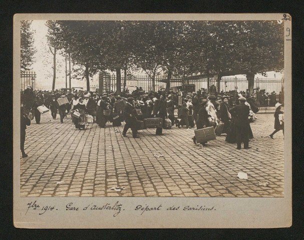 Gare d'Austerlitz. Départ des parisiens
