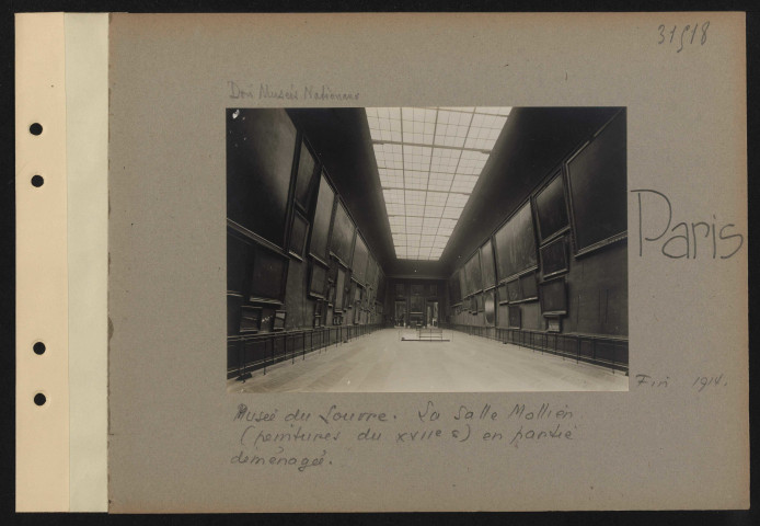Paris. Musée du Louvre. La salle Mollien (peintures du XVIIe siècle) en partie déménagée