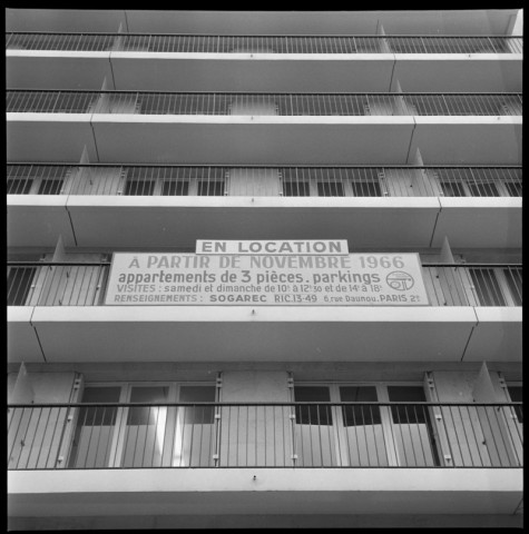 Scènes de rue à Paris, les péniches du 10ème arrondissement