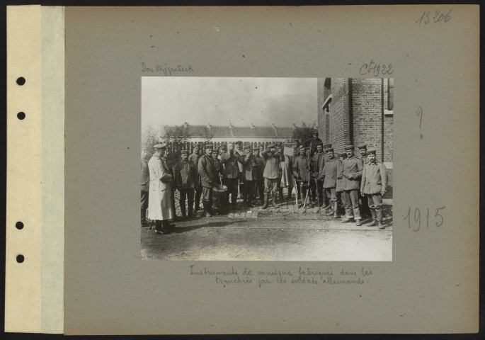 S.l. Instruments de musique fabriqués dans les tranchées par les soldats allemands