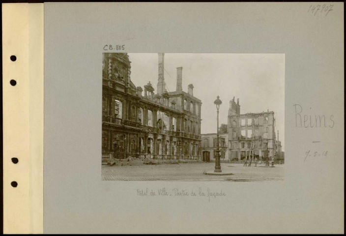 Reims. Hôtel de ville. Partie de la façade