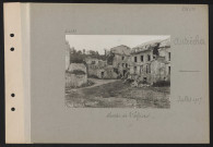 Autrêches. Abords de l'église