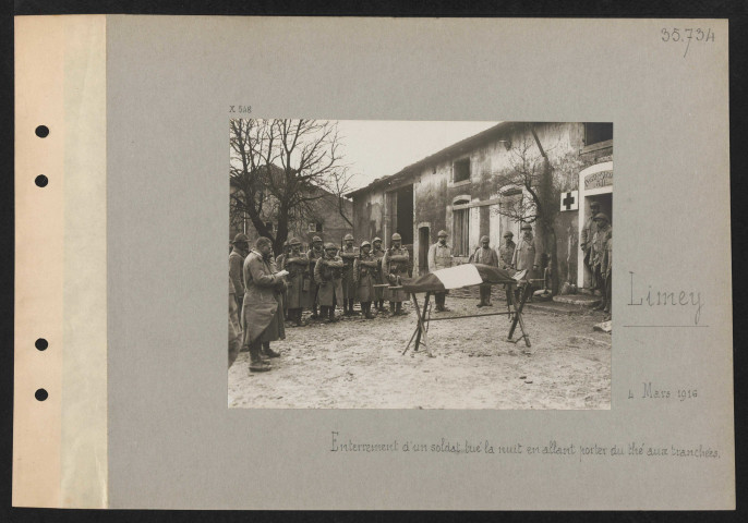 Limey. Enterrement d'un soldat tué la nuit en allant porter du thé aux tranchées