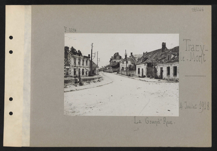 Tracy-le-Mont. La grand'rue